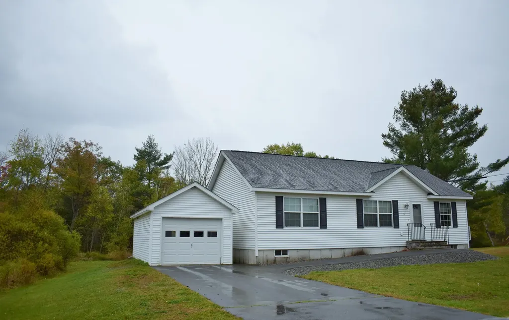 129 Curtis Street Pittsfield ME 04967