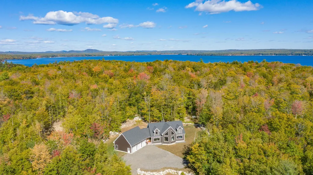 26 Quarry Cove Road Raymond ME 04071