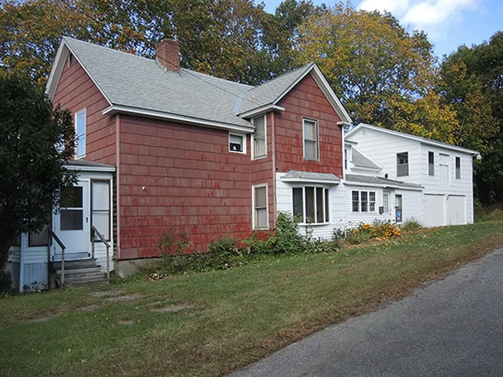 14 Bryant Road Dexter ME 04930