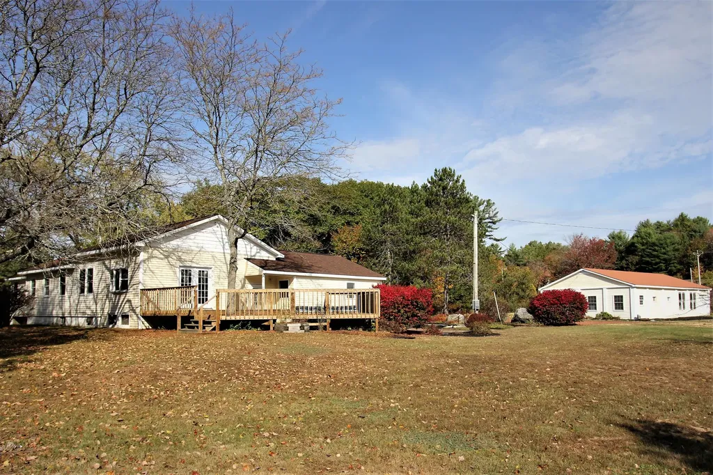 9 W Merrill Road Topsham ME 04086