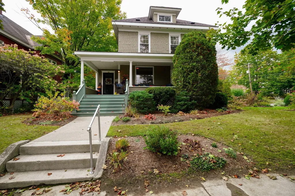 18 West Street Waterville ME 04901