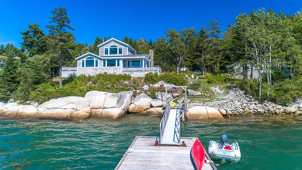 28 Mcbride Drive South Thomaston ME 04858