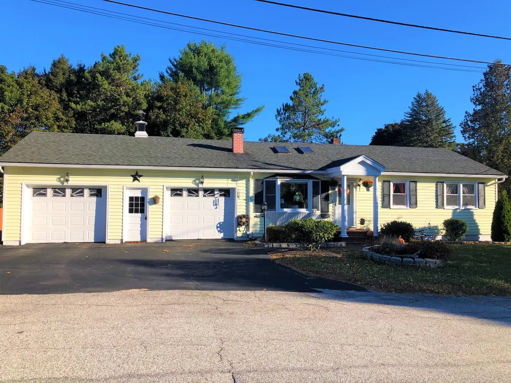 5 Michaud Avenue Lewiston ME 04240
