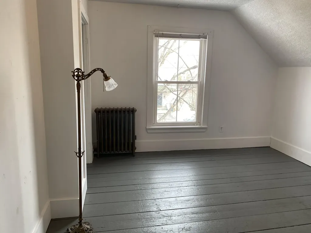 9 Elm Street Gorham ME 04038