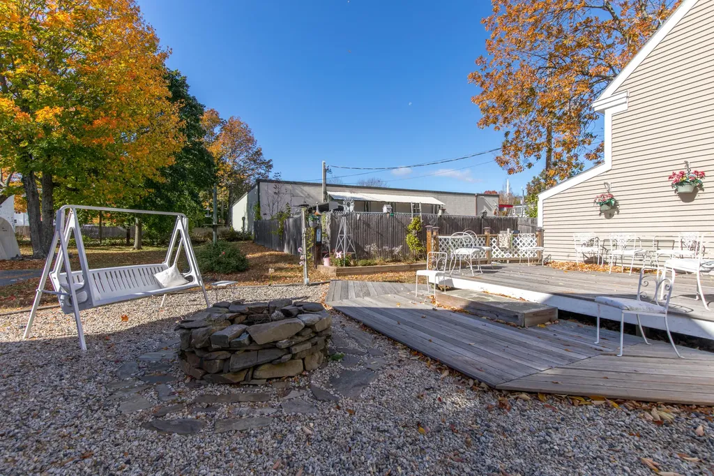 9 Elm Street Gorham ME 04038