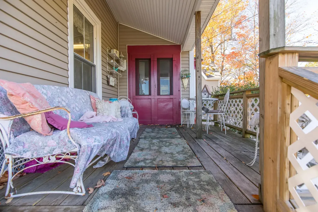 9 Elm Street Gorham ME 04038
