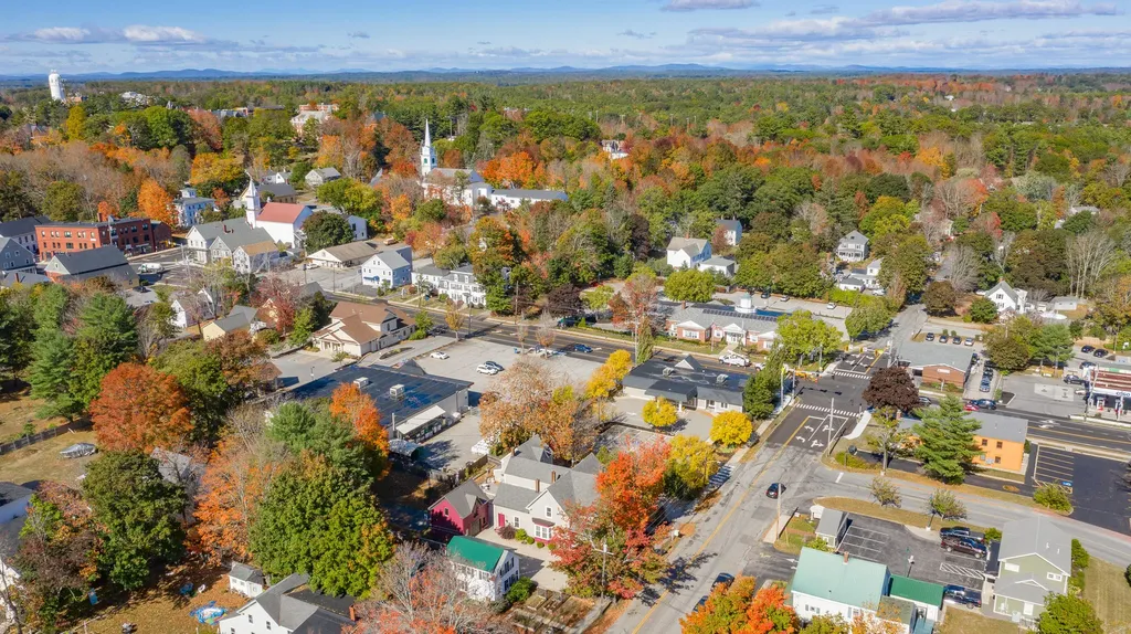 9 Elm Street Gorham ME 04038
