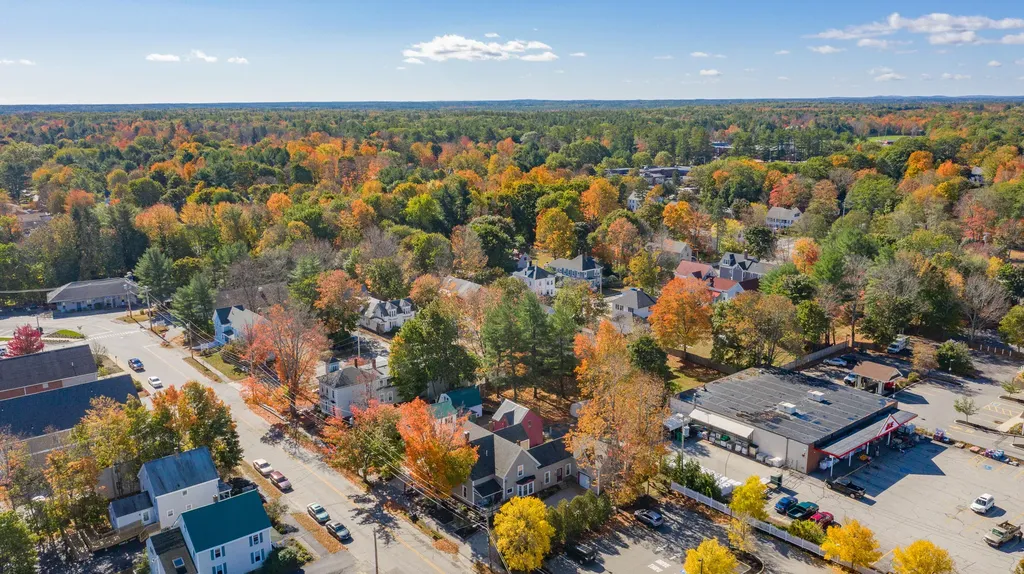 9 Elm Street Gorham ME 04038