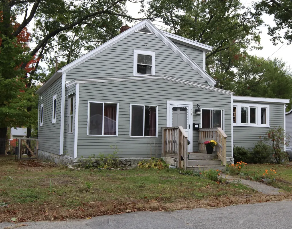24 Carver Street Sanford ME 04073