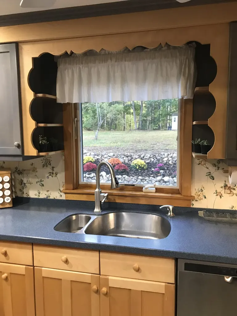 18 Birch Drive Raymond ME 04071
