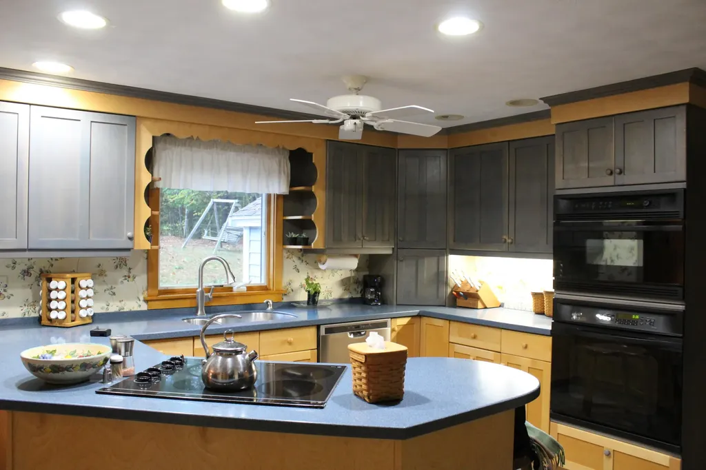 18 Birch Drive Raymond ME 04071