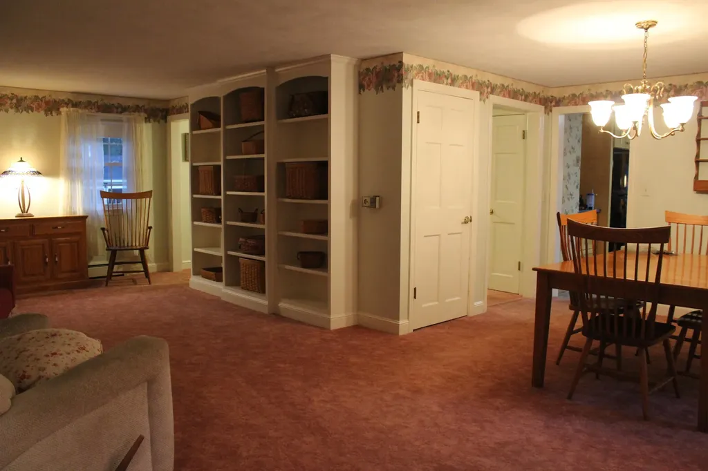 18 Birch Drive Raymond ME 04071