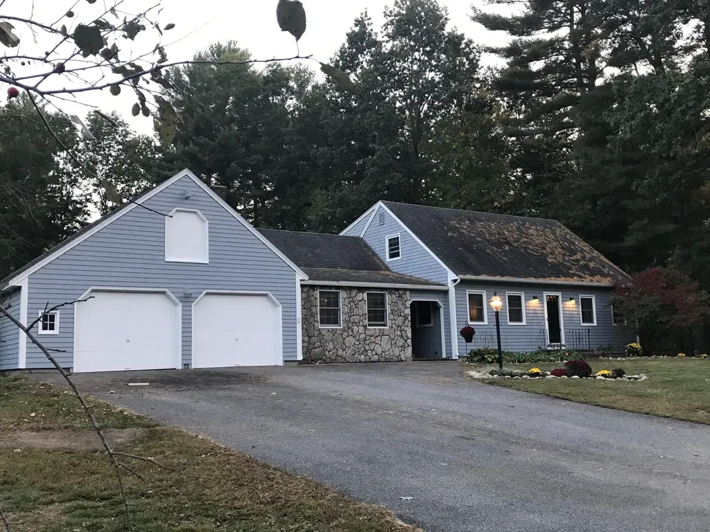 18 Birch Drive Raymond ME 04071