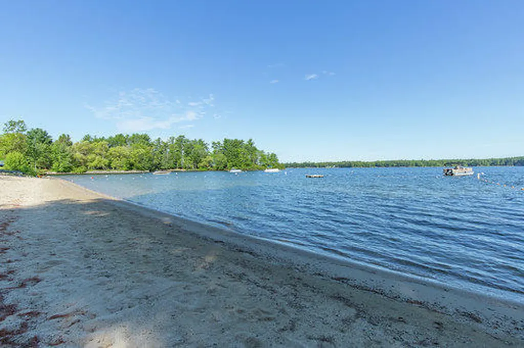 18 Birch Drive Raymond ME 04071
