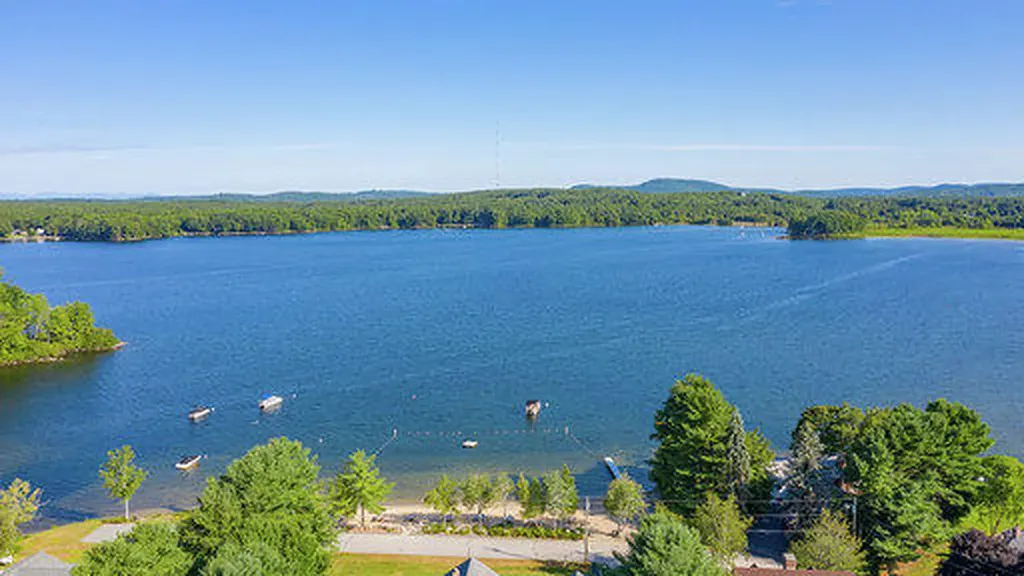 18 Birch Drive Raymond ME 04071