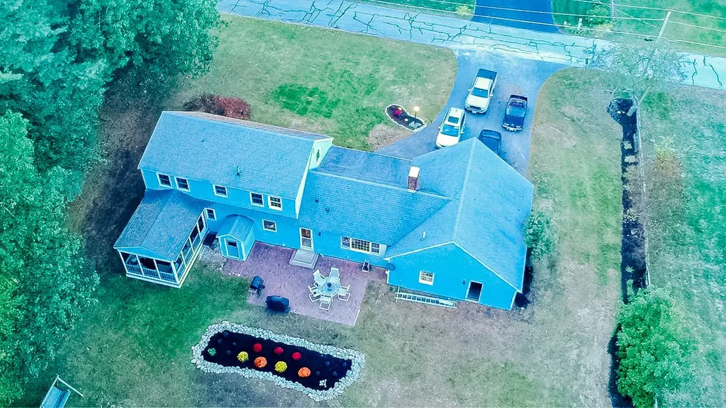 18 Birch Drive Raymond ME 04071