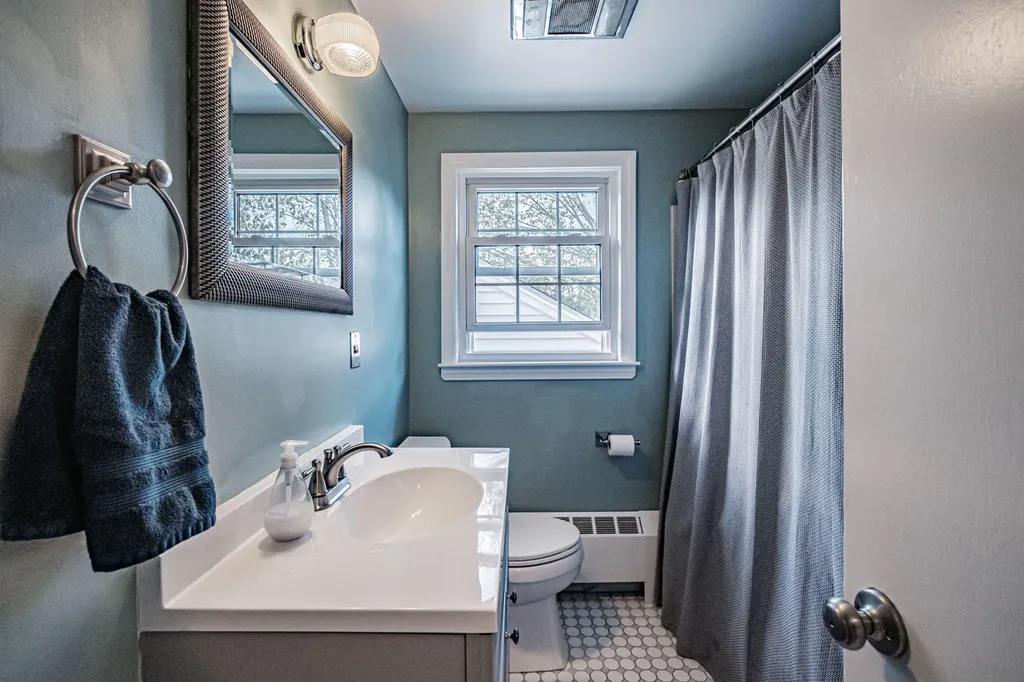 77 Rand Road Yarmouth ME 04096