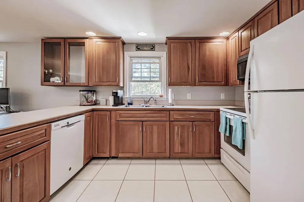 77 Rand Road Yarmouth ME 04096