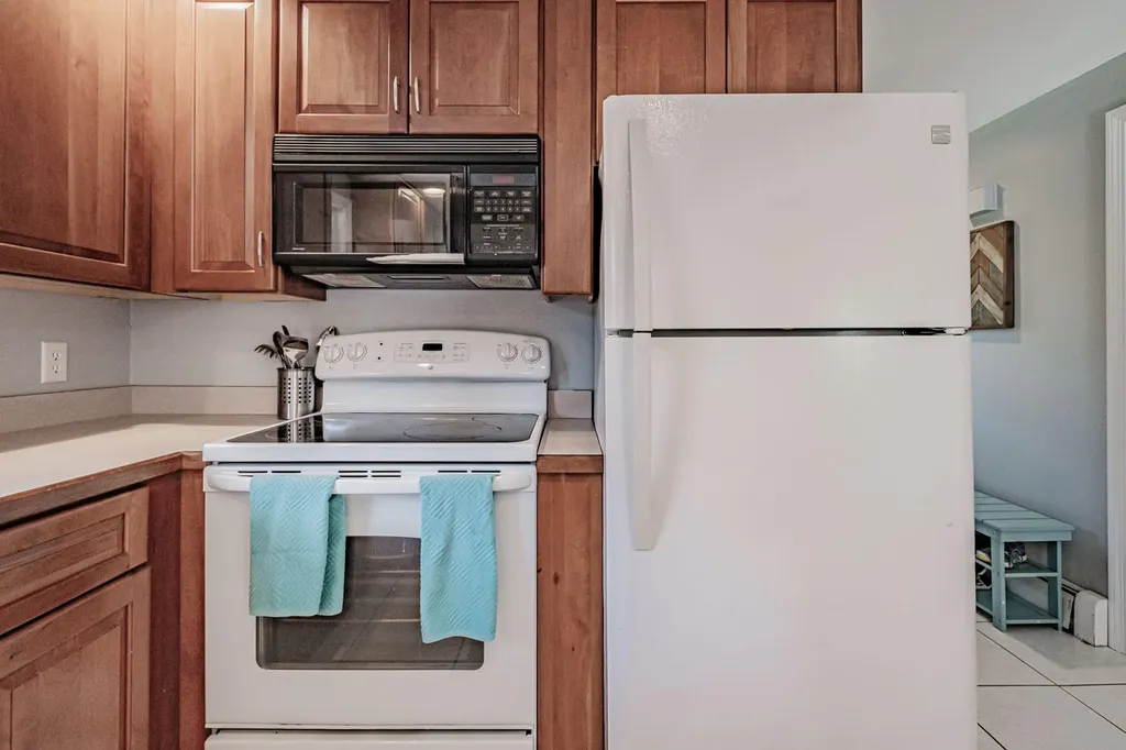 77 Rand Road Yarmouth ME 04096