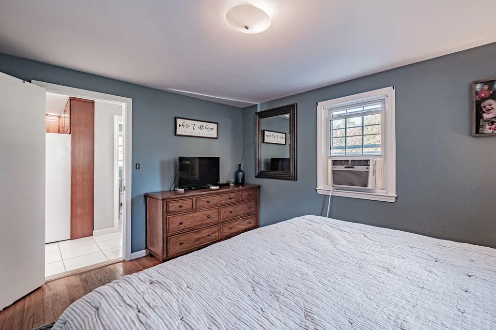 77 Rand Road Yarmouth ME 04096