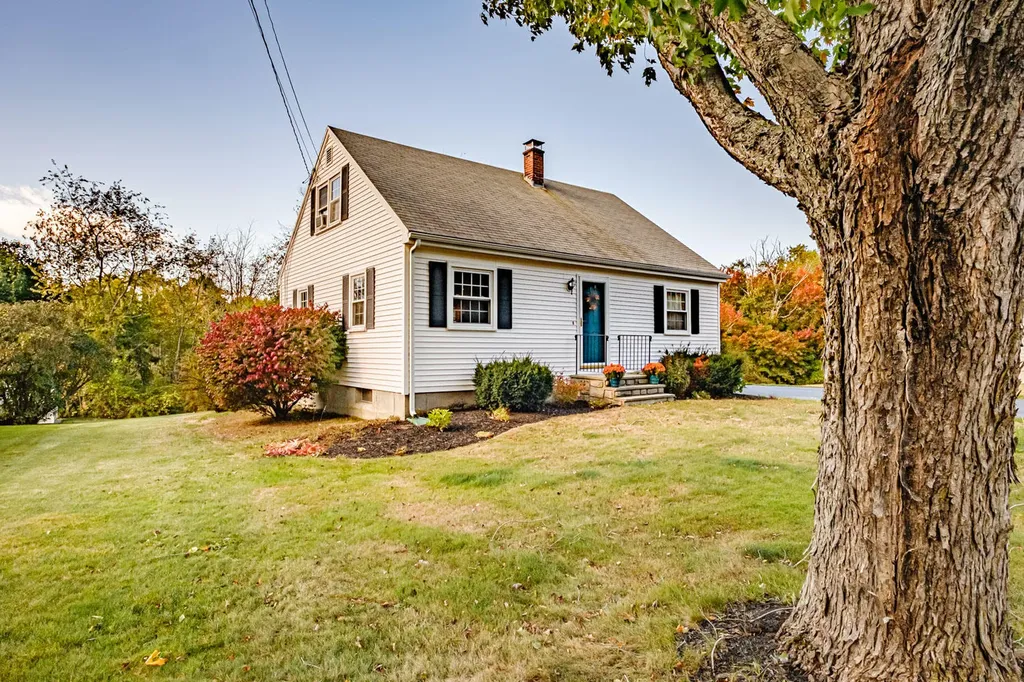 77 Rand Road Yarmouth ME 04096