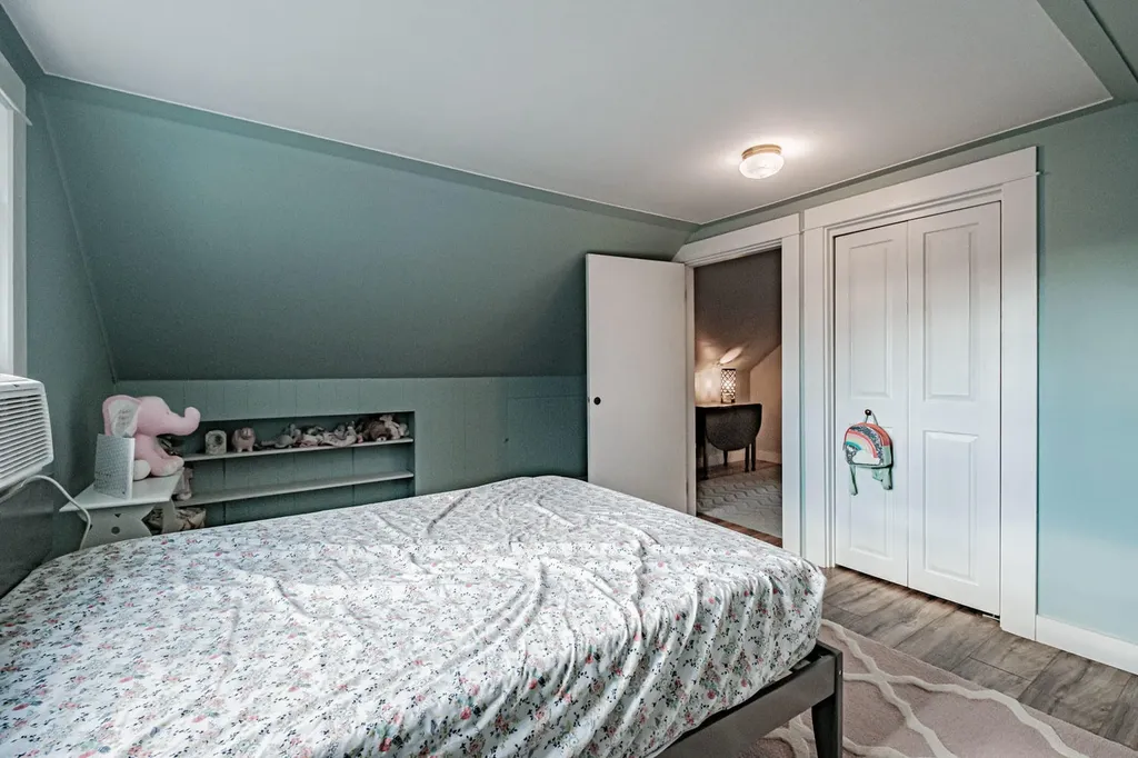 77 Rand Road Yarmouth ME 04096