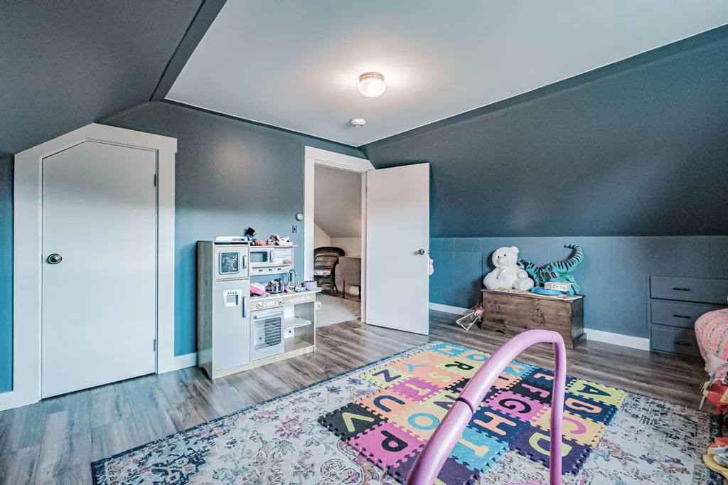 77 Rand Road Yarmouth ME 04096