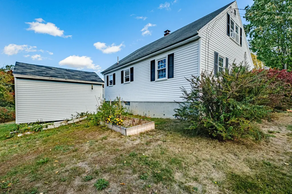 77 Rand Road Yarmouth ME 04096