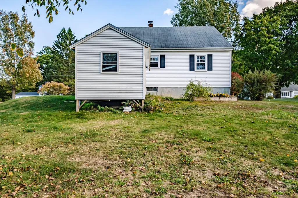 77 Rand Road Yarmouth ME 04096
