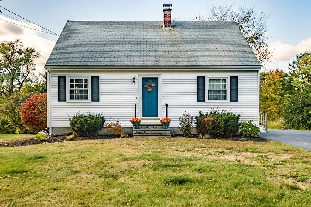 77 Rand Road Yarmouth ME 04096