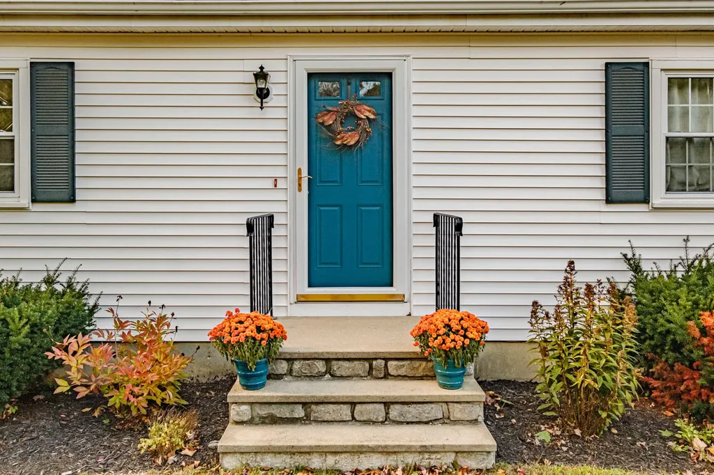 77 Rand Road Yarmouth ME 04096