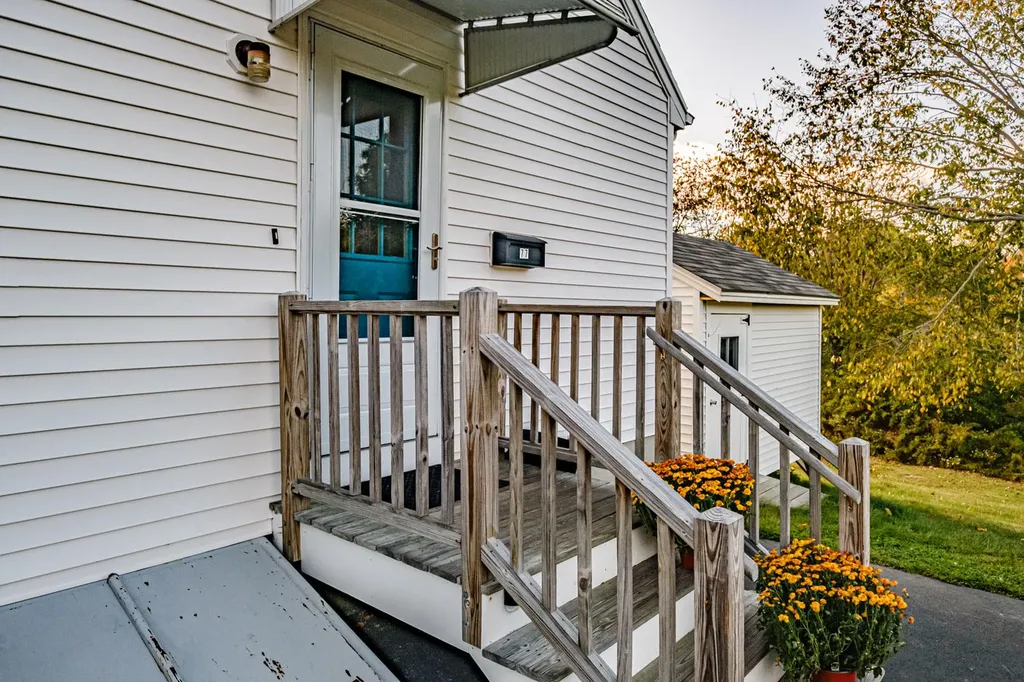 77 Rand Road Yarmouth ME 04096