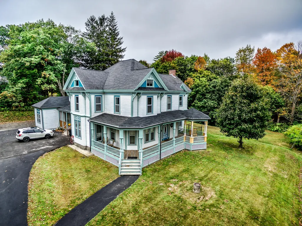 23 Dennis Street Gardiner ME 04345