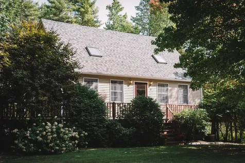4 Glen Road Raymond ME 04071