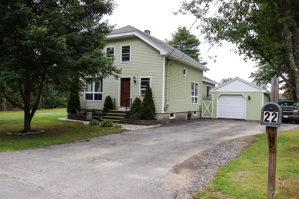22 Spring Street Sabattus ME 04280
