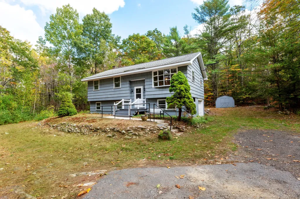 1529 Middle Road Woolwich ME 04579