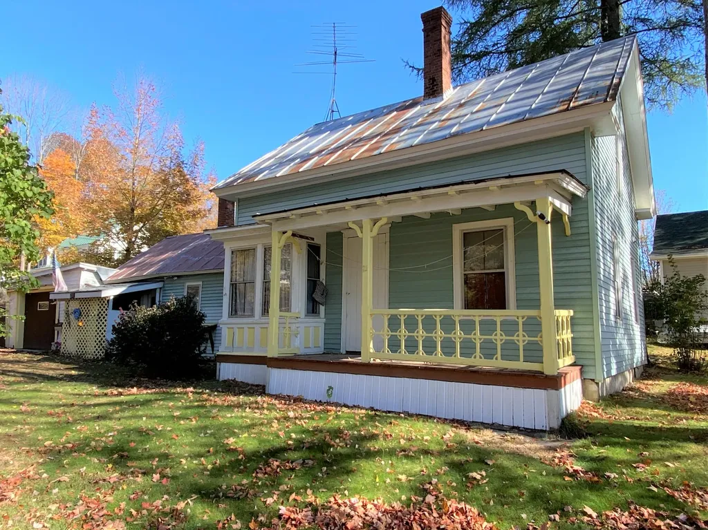 111 North Street Farmington ME 04938