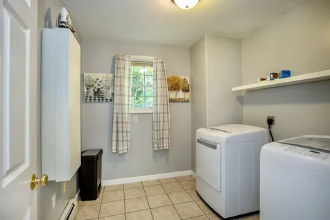11 Brooke Lane New Gloucester ME 04260