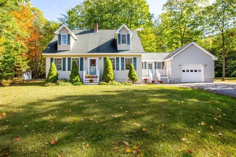 11 Brooke Lane New Gloucester ME 04260