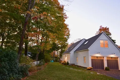 15 Baker Street Yarmouth ME 04096