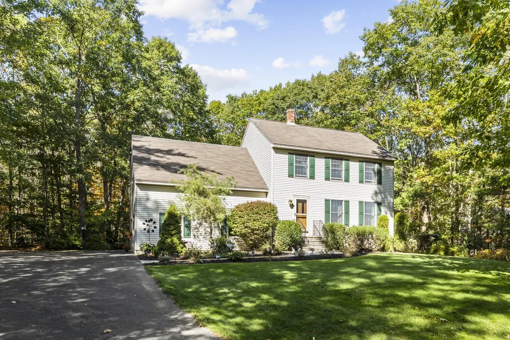 28 Village Green Drive Ogunquit ME 03907