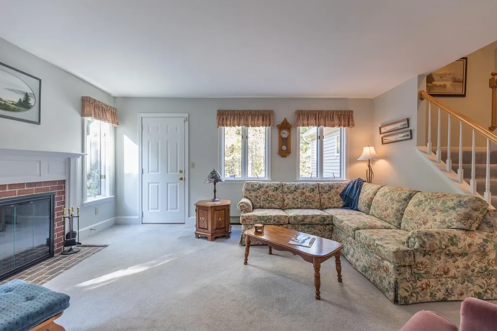 1 Juneberry Court Yarmouth ME 04096