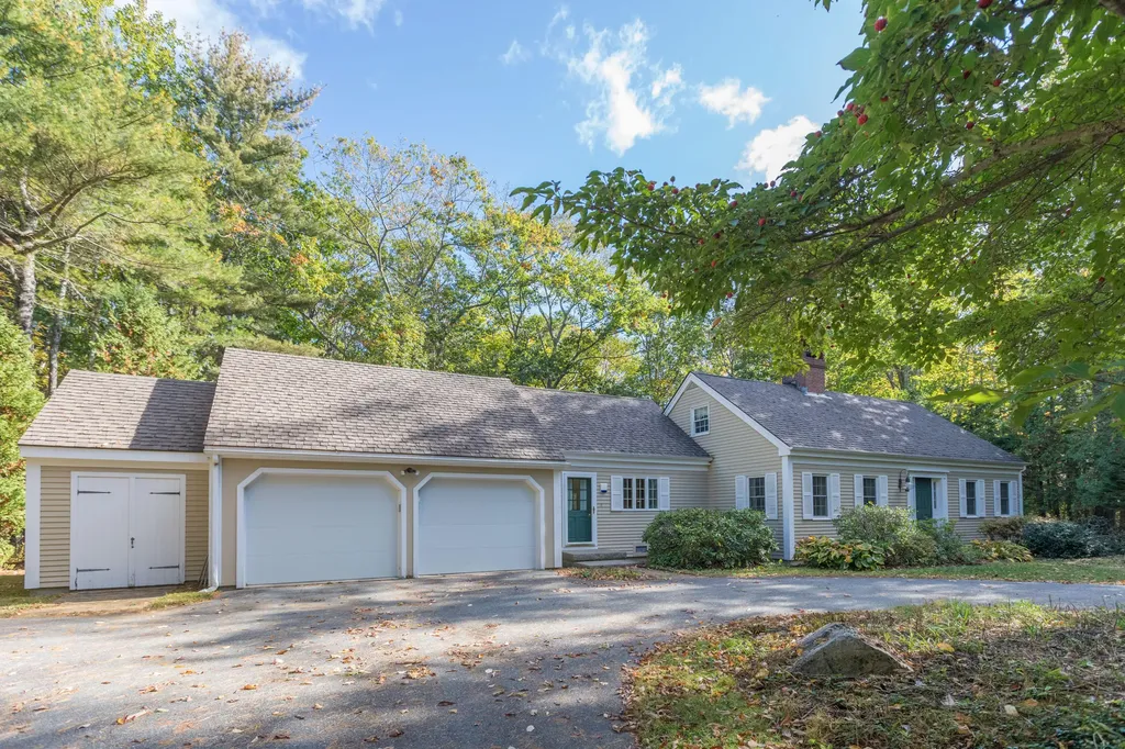 10 Lily Pond Drive Camden ME 04843