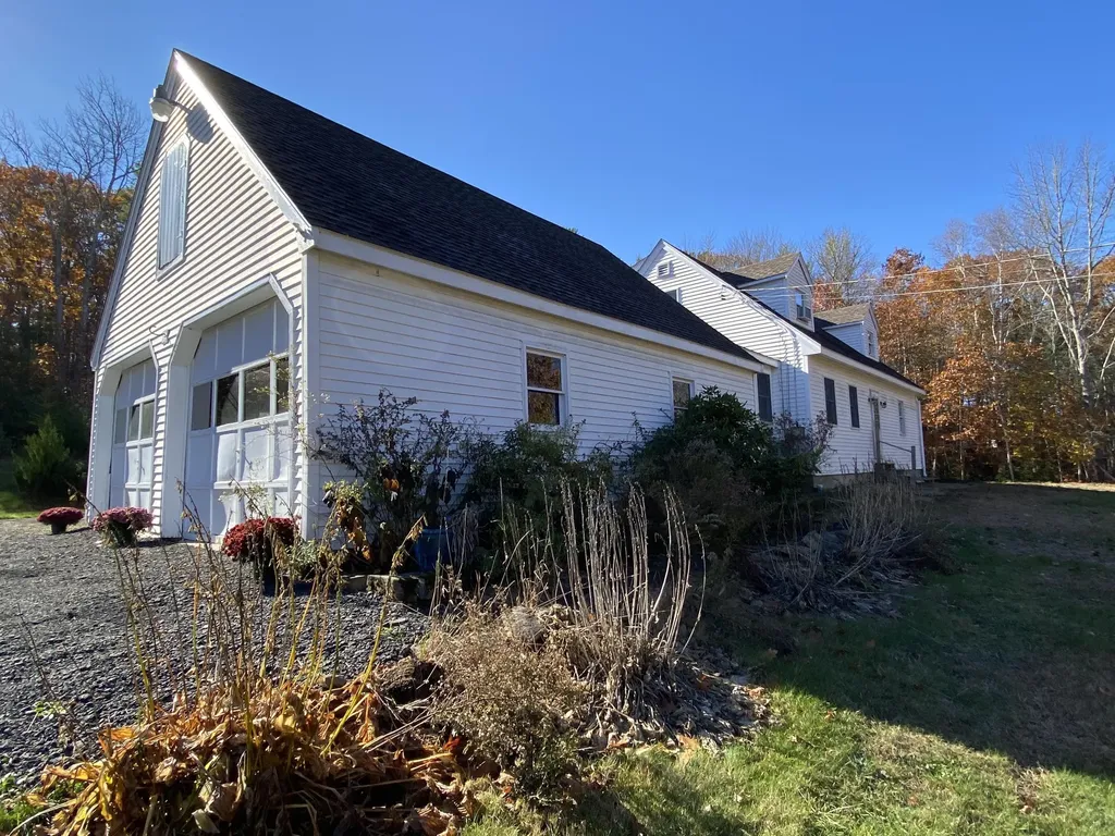 17 Bryant Street Bristol ME 04539