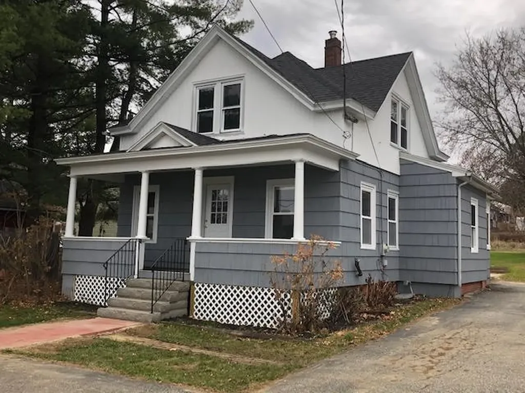 406 Montello Street Lewiston ME 04240