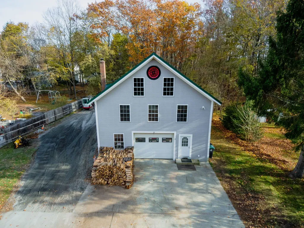 10 Maple Avenue Kennebunk ME 04043
