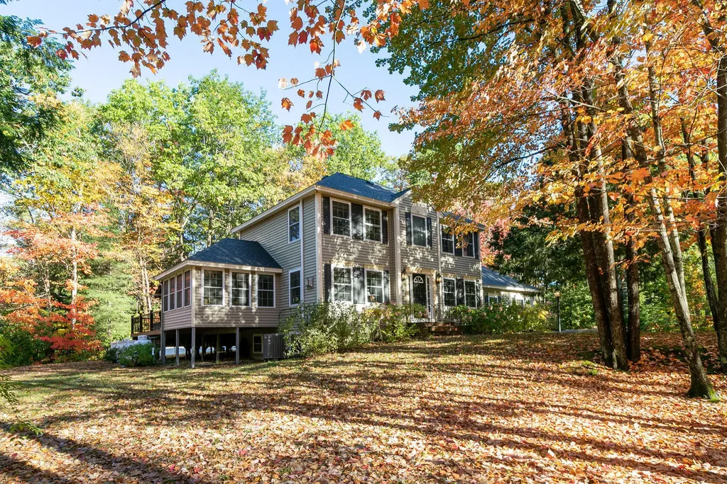 9 Heritage Lane Scarborough ME 04074