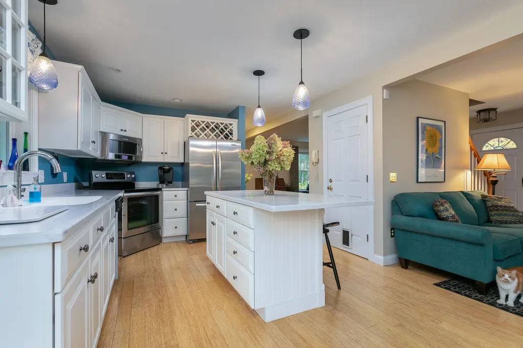 9 Heritage Lane Scarborough ME 04074