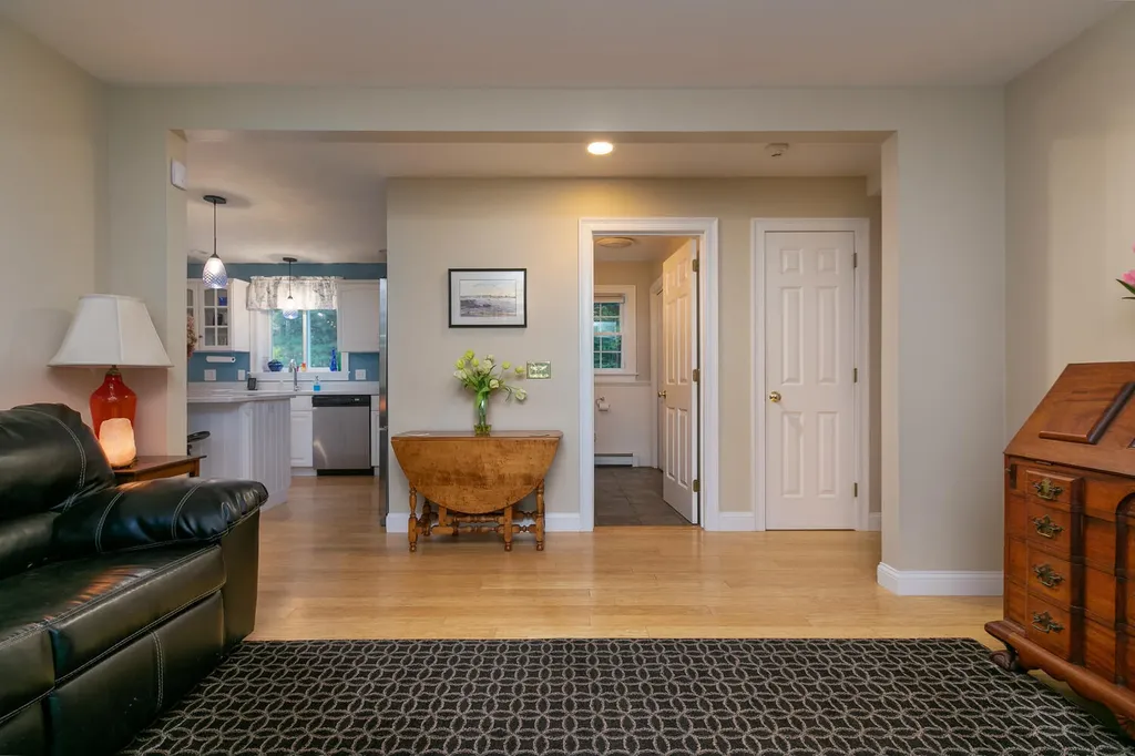 9 Heritage Lane Scarborough ME 04074