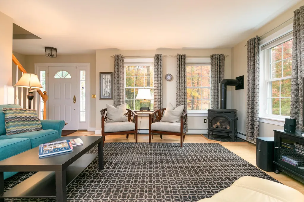 9 Heritage Lane Scarborough ME 04074